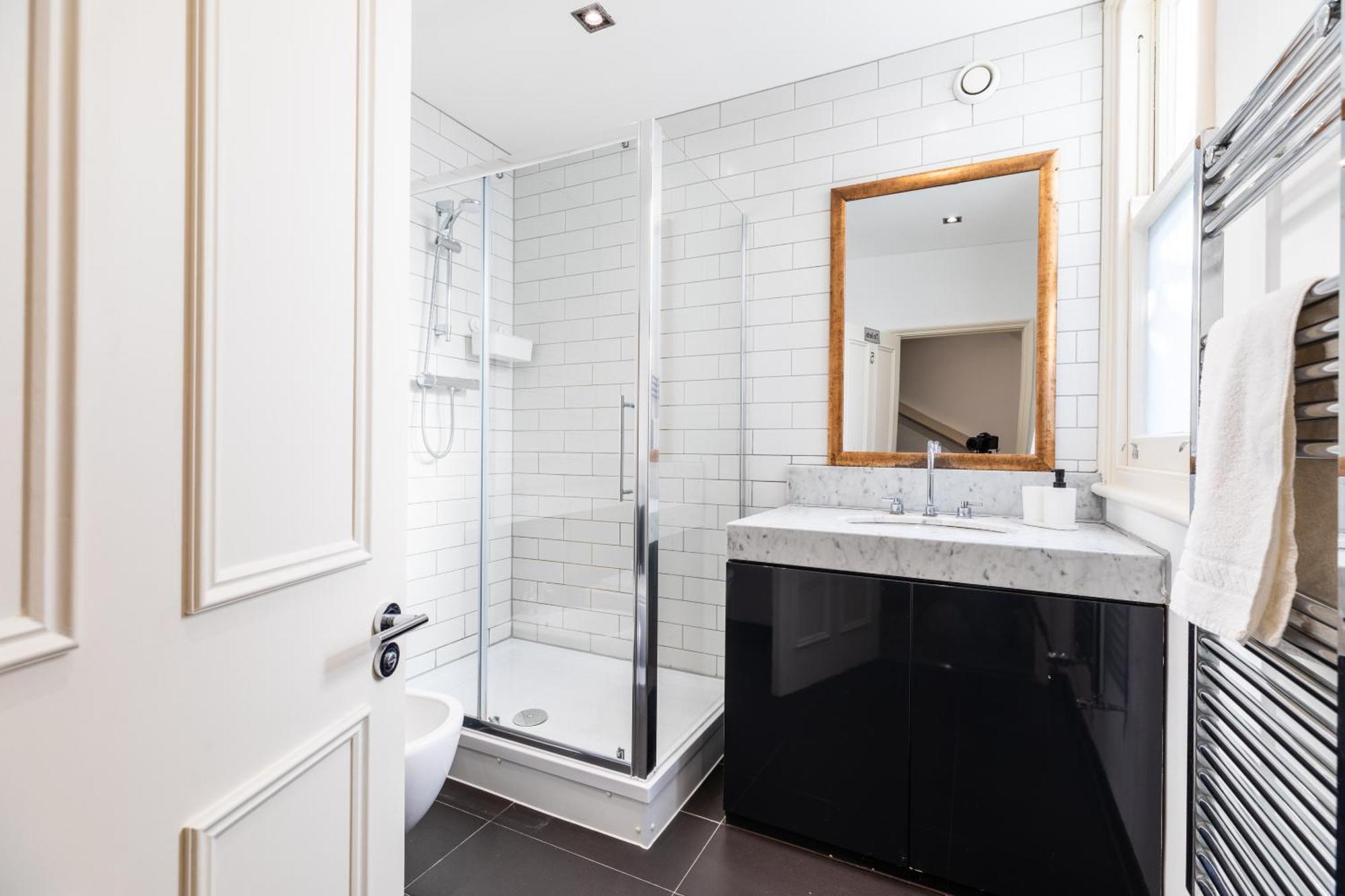 The Chapter - Mayfair Residences Hotel Londra